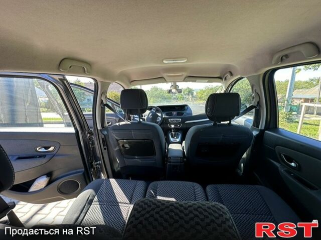 Серый Рено Гранд Сценик, объемом двигателя 15 л и пробегом 311 тыс. км за 7200 $, фото 5 на Automoto.ua