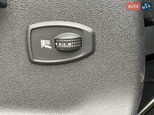 Серый Рено Гранд Сценик, объемом двигателя 2 л и пробегом 249 тыс. км за 8450 $, фото 28 на Automoto.ua