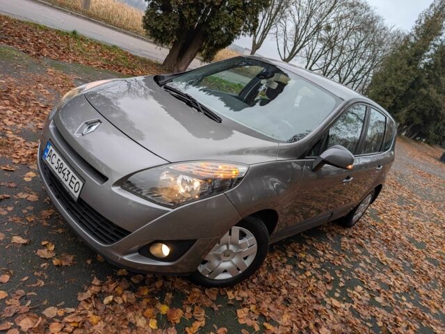 Серый Рено Гранд Сценик, объемом двигателя 1.5 л и пробегом 261 тыс. км за 5999 $, фото 2 на Automoto.ua