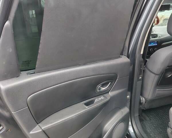 Серый Рено Гранд Сценик, объемом двигателя 1.5 л и пробегом 292 тыс. км за 6700 $, фото 22 на Automoto.ua