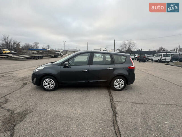 Сірий Рено Гранд Сценік, об'ємом двигуна 1.6 л та пробігом 219 тис. км за 9000 $, фото 2 на Automoto.ua