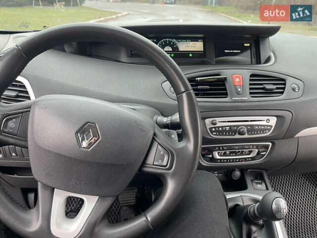 Серый Рено Гранд Сценик, объемом двигателя 1.46 л и пробегом 277 тыс. км за 6900 $, фото 11 на Automoto.ua