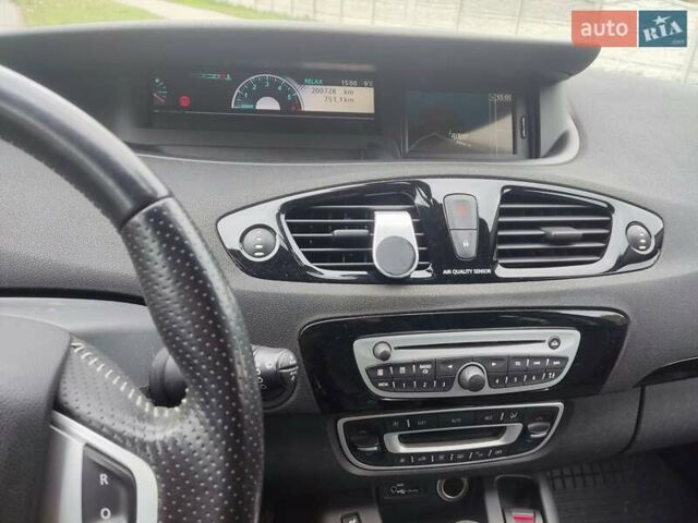 Серый Рено Гранд Сценик, объемом двигателя 1.6 л и пробегом 298 тыс. км за 7200 $, фото 9 на Automoto.ua