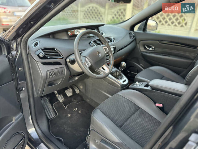 Серый Рено Гранд Сценик, объемом двигателя 1.6 л и пробегом 265 тыс. км за 7999 $, фото 9 на Automoto.ua