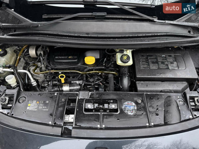 Серый Рено Гранд Сценик, объемом двигателя 1.6 л и пробегом 265 тыс. км за 7950 $, фото 54 на Automoto.ua