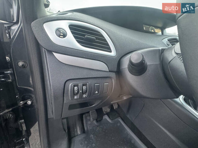 Сірий Рено Гранд Сценік, об'ємом двигуна 1.6 л та пробігом 219 тис. км за 9000 $, фото 33 на Automoto.ua