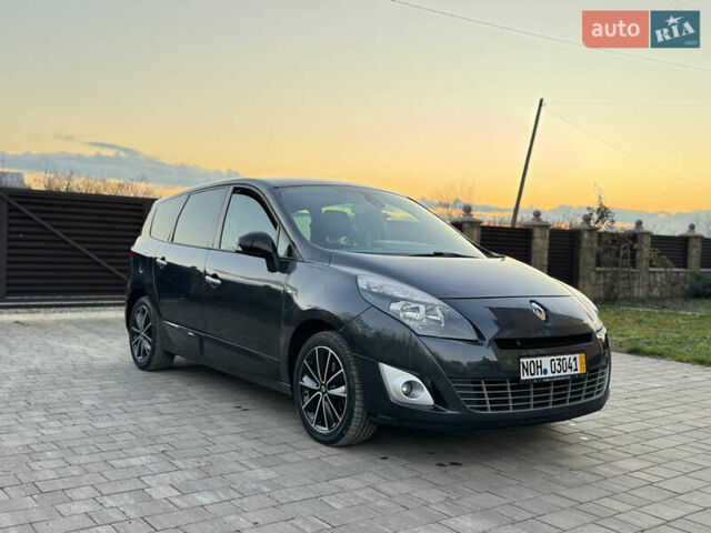 Серый Рено Гранд Сценик, объемом двигателя 1.6 л и пробегом 265 тыс. км за 7999 $, фото 1 на Automoto.ua