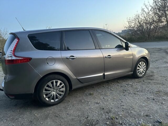 Серый Рено Гранд Сценик, объемом двигателя 1.5 л и пробегом 282 тыс. км за 6700 $, фото 2 на Automoto.ua