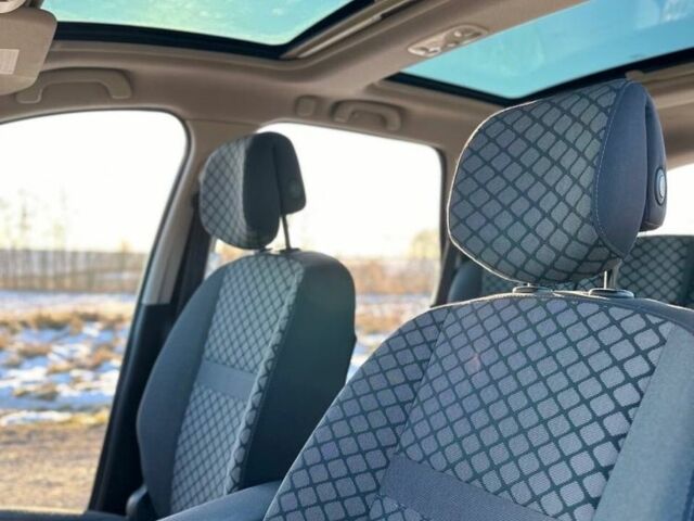 Серый Рено Гранд Сценик, объемом двигателя 1.5 л и пробегом 240 тыс. км за 7500 $, фото 23 на Automoto.ua