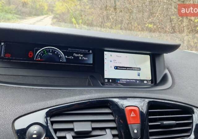 Серый Рено Гранд Сценик, объемом двигателя 1.6 л и пробегом 335 тыс. км за 7400 $, фото 40 на Automoto.ua