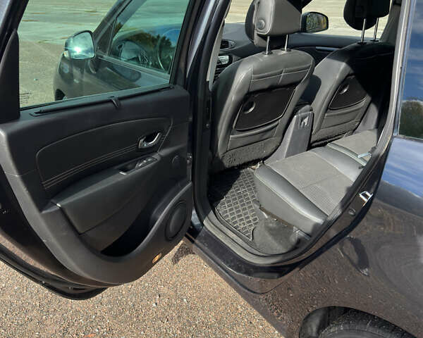 Рено Гранд Сценик 2011 в Чернигове на Automoto.ua Серый Рено Гранд Сценик, объемом двигателя 1.46 л и пробегом 300 тыс. км за 7600 $, фото 9 на Automoto.ua