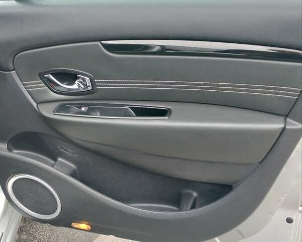 Рено Гранд Сценик 2011 в Чернигове на Automoto.ua Серый Рено Гранд Сценик, объемом двигателя 1.5 л и пробегом 220 тыс. км за 8500 $, фото 27 на Automoto.ua