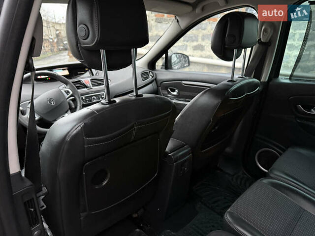 Серый Рено Гранд Сценик, объемом двигателя 1.6 л и пробегом 265 тыс. км за 7950 $, фото 34 на Automoto.ua