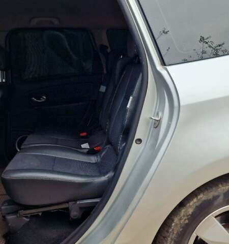 Серый Рено Гранд Сценик, объемом двигателя 1.6 л и пробегом 335 тыс. км за 7400 $, фото 58 на Automoto.ua