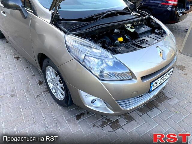 Серый Рено Гранд Сценик, объемом двигателя 1.5 л и пробегом 280 тыс. км за 8000 $, фото 10 на Automoto.ua