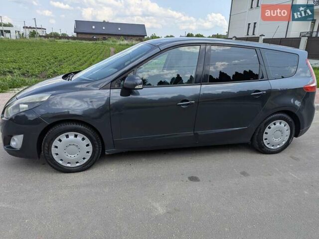 Сірий Рено Гранд Сценік, об'ємом двигуна 1.6 л та пробігом 269 тис. км за 6400 $, фото 1 на Automoto.ua