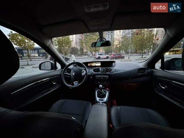 Серый Рено Гранд Сценик, объемом двигателя 1.46 л и пробегом 318 тыс. км за 7800 $, фото 22 на Automoto.ua