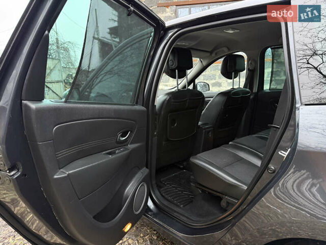 Серый Рено Гранд Сценик, объемом двигателя 1.6 л и пробегом 265 тыс. км за 7950 $, фото 29 на Automoto.ua