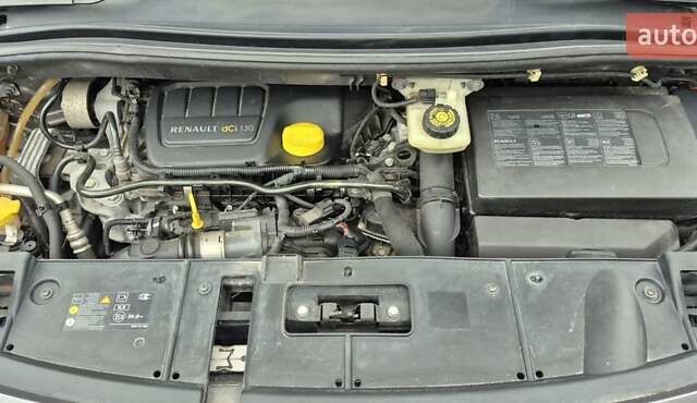 Серый Рено Гранд Сценик, объемом двигателя 1.6 л и пробегом 149 тыс. км за 8500 $, фото 39 на Automoto.ua