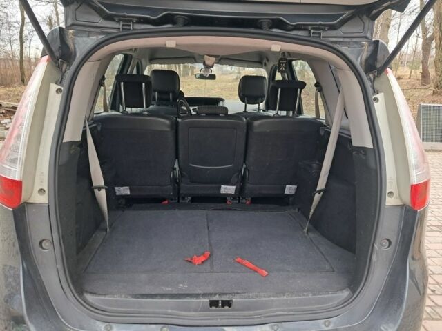 Серый Рено Гранд Сценик, объемом двигателя 1.6 л и пробегом 306 тыс. км за 6500 $, фото 10 на Automoto.ua