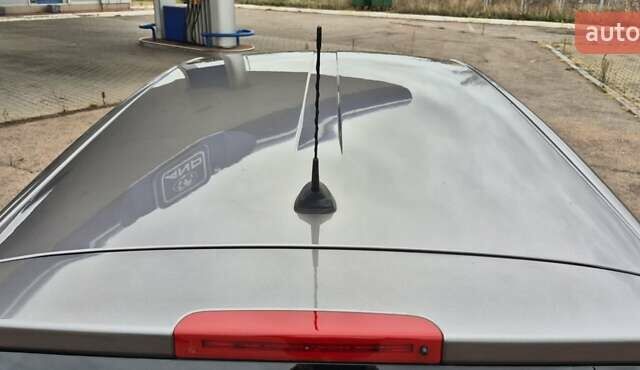 Серый Рено Гранд Сценик, объемом двигателя 1.6 л и пробегом 149 тыс. км за 8500 $, фото 12 на Automoto.ua