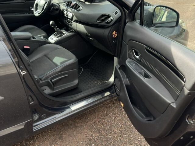 Рено Гранд Сценик 2011 в Чернигове на Automoto.ua Серый Рено Гранд Сценик, объемом двигателя 1.5 л и пробегом 309 тыс. км за 7600 $, фото 12 на Automoto.ua