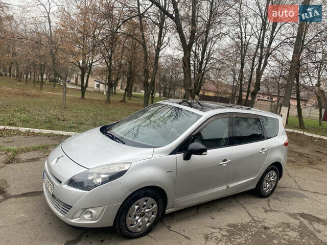 Сірий Рено Гранд Сценік, об'ємом двигуна 1.87 л та пробігом 220 тис. км за 8000 $, фото 15 на Automoto.ua