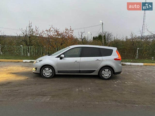 Серый Рено Гранд Сценик, объемом двигателя 1.46 л и пробегом 284 тыс. км за 5950 $, фото 1 на Automoto.ua