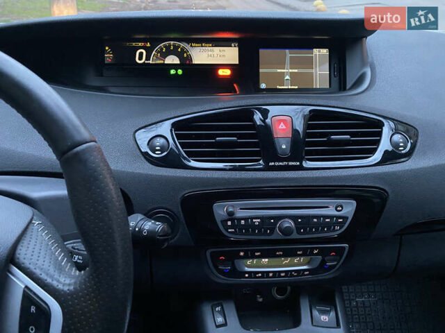 Сірий Рено Гранд Сценік, об'ємом двигуна 1.87 л та пробігом 220 тис. км за 8000 $, фото 26 на Automoto.ua