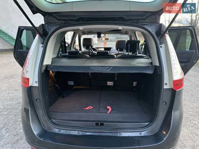 Серый Рено Гранд Сценик, объемом двигателя 1.5 л и пробегом 305 тыс. км за 7200 $, фото 21 на Automoto.ua