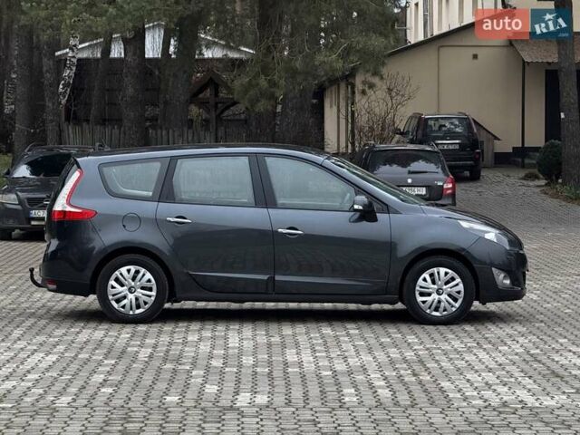 Сірий Рено Гранд Сценік, об'ємом двигуна 1.6 л та пробігом 218 тис. км за 7650 $, фото 2 на Automoto.ua