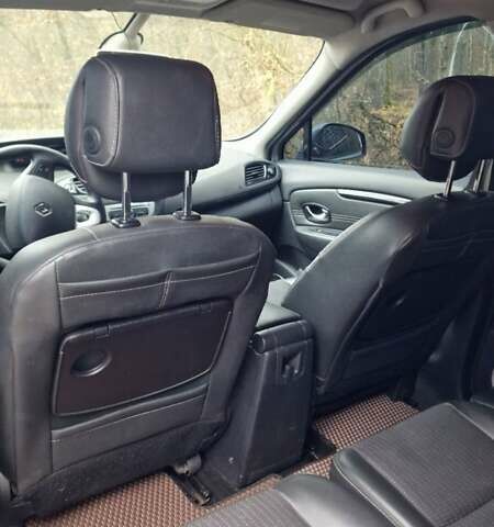 Серый Рено Гранд Сценик, объемом двигателя 1.6 л и пробегом 335 тыс. км за 7400 $, фото 61 на Automoto.ua