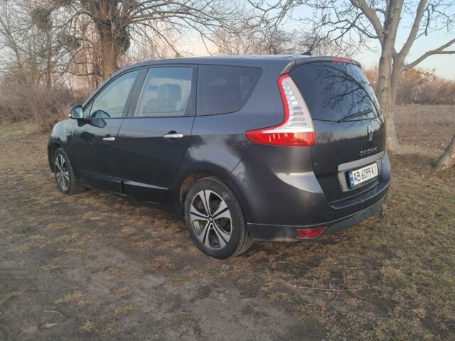 Серый Рено Гранд Сценик, объемом двигателя 1.6 л и пробегом 306 тыс. км за 6500 $, фото 2 на Automoto.ua