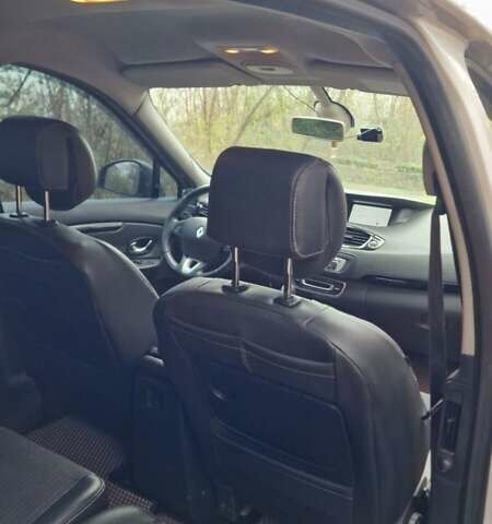 Серый Рено Гранд Сценик, объемом двигателя 1.6 л и пробегом 335 тыс. км за 7400 $, фото 29 на Automoto.ua