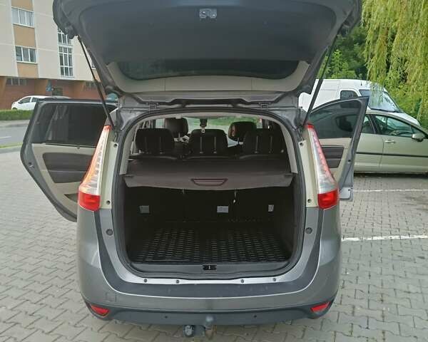 Сірий Рено Гранд Сценік, об'ємом двигуна 1.6 л та пробігом 283 тис. км за 7350 $, фото 12 на Automoto.ua