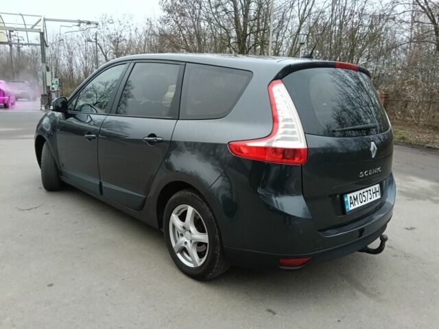 Серый Рено Гранд Сценик, объемом двигателя 1.5 л и пробегом 234 тыс. км за 5900 $, фото 6 на Automoto.ua