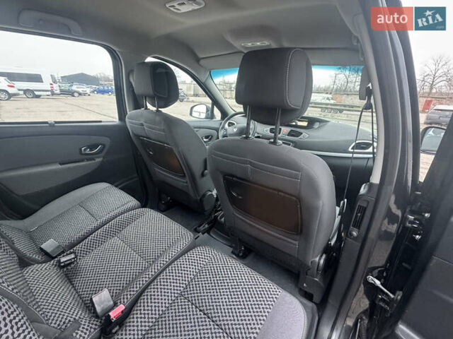 Сірий Рено Гранд Сценік, об'ємом двигуна 1.6 л та пробігом 219 тис. км за 9000 $, фото 41 на Automoto.ua