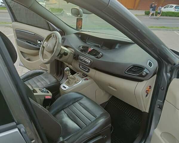 Сірий Рено Гранд Сценік, об'ємом двигуна 1.6 л та пробігом 283 тис. км за 7350 $, фото 10 на Automoto.ua