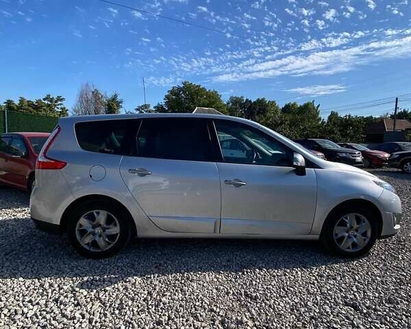 Рено Гранд Сценик 2011 в Днепре (Днепропетровске) на Automoto.ua Серый Рено Гранд Сценик, объемом двигателя 1.4 л и пробегом 177 тыс. км за 7400 $, фото 2 на Automoto.ua