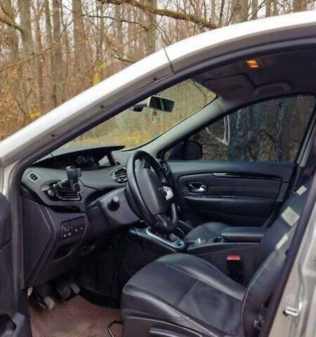 Серый Рено Гранд Сценик, объемом двигателя 1.6 л и пробегом 335 тыс. км за 7400 $, фото 54 на Automoto.ua