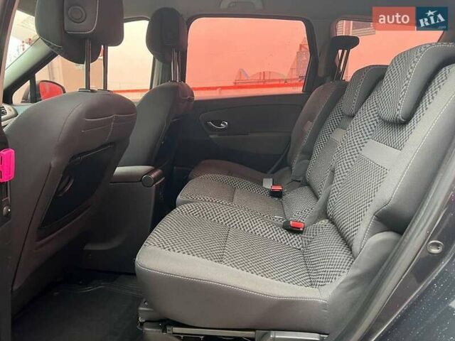 Серый Рено Гранд Сценик, объемом двигателя 1.46 л и пробегом 278 тыс. км за 8490 $, фото 11 на Automoto.ua