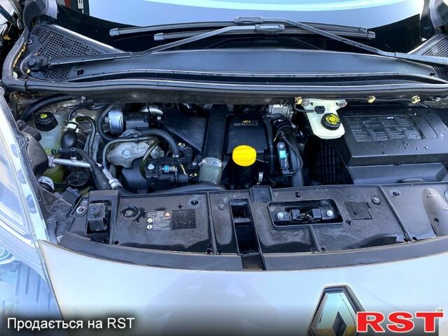 Серый Рено Гранд Сценик, объемом двигателя 1.5 л и пробегом 280 тыс. км за 8000 $, фото 9 на Automoto.ua