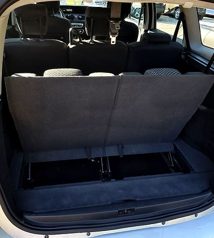 Серый Рено Гранд Сценик, объемом двигателя 1.5 л и пробегом 300 тыс. км за 7000 $, фото 10 на Automoto.ua