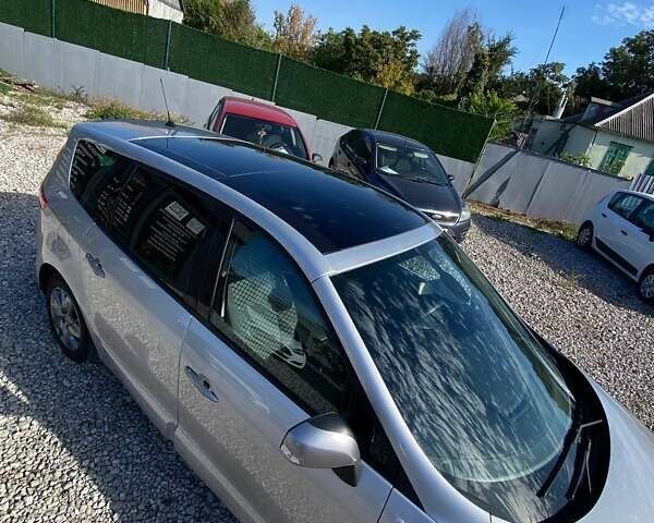 Рено Гранд Сценик 2011 в Днепре (Днепропетровске) на Automoto.ua Серый Рено Гранд Сценик, объемом двигателя 1.4 л и пробегом 177 тыс. км за 7400 $, фото 7 на Automoto.ua