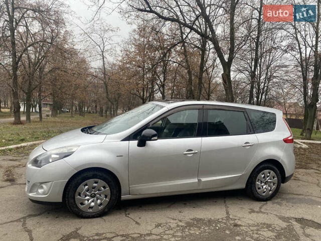 Сірий Рено Гранд Сценік, об'ємом двигуна 1.87 л та пробігом 220 тис. км за 8000 $, фото 13 на Automoto.ua