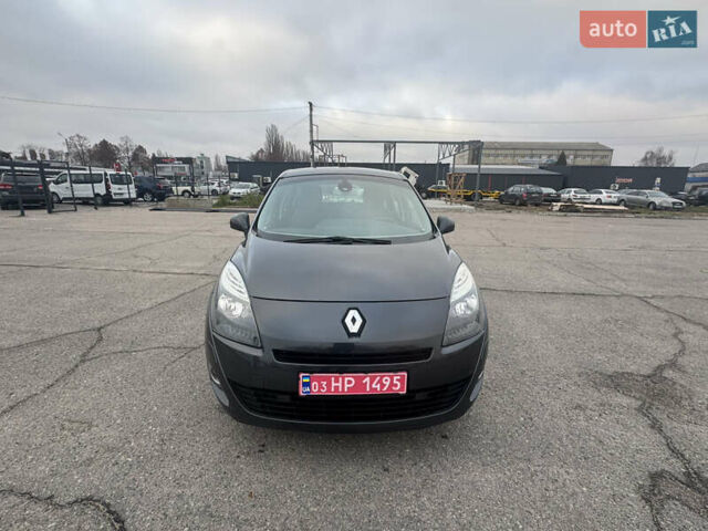 Сірий Рено Гранд Сценік, об'ємом двигуна 1.6 л та пробігом 219 тис. км за 9000 $, фото 16 на Automoto.ua