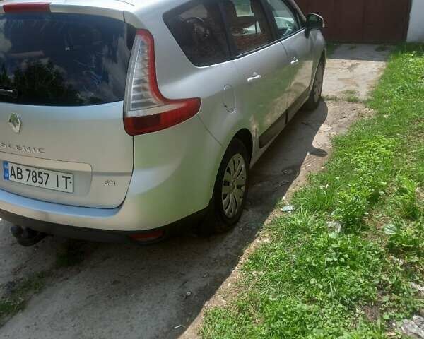 Серый Рено Гранд Сценик, объемом двигателя 1.5 л и пробегом 307 тыс. км за 7300 $, фото 7 на Automoto.ua