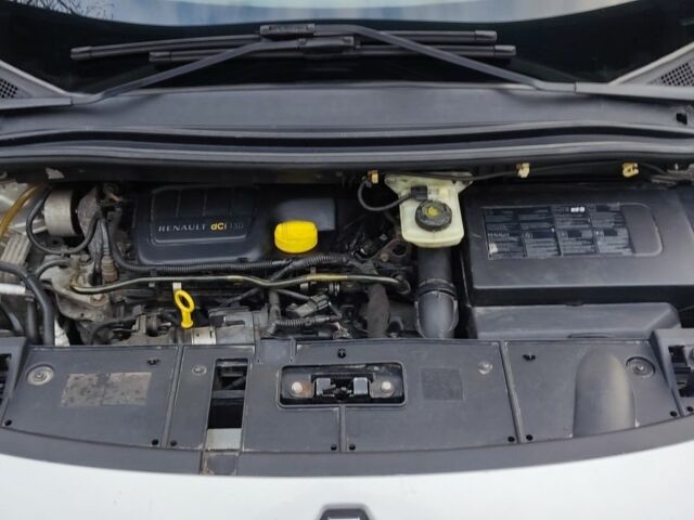 Серый Рено Гранд Сценик, объемом двигателя 1.6 л и пробегом 310 тыс. км за 7300 $, фото 22 на Automoto.ua