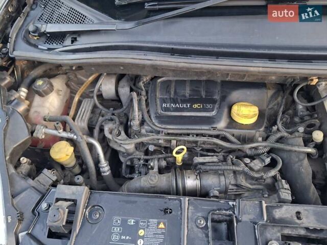 Серый Рено Гранд Сценик, объемом двигателя 1.6 л и пробегом 271 тыс. км за 7600 $, фото 2 на Automoto.ua