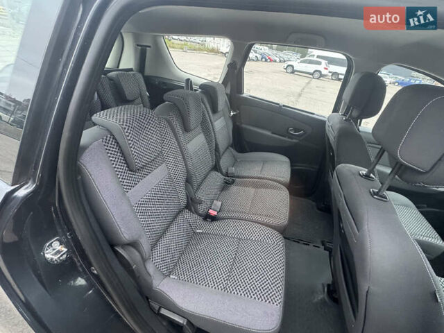 Сірий Рено Гранд Сценік, об'ємом двигуна 1.6 л та пробігом 219 тис. км за 9000 $, фото 43 на Automoto.ua